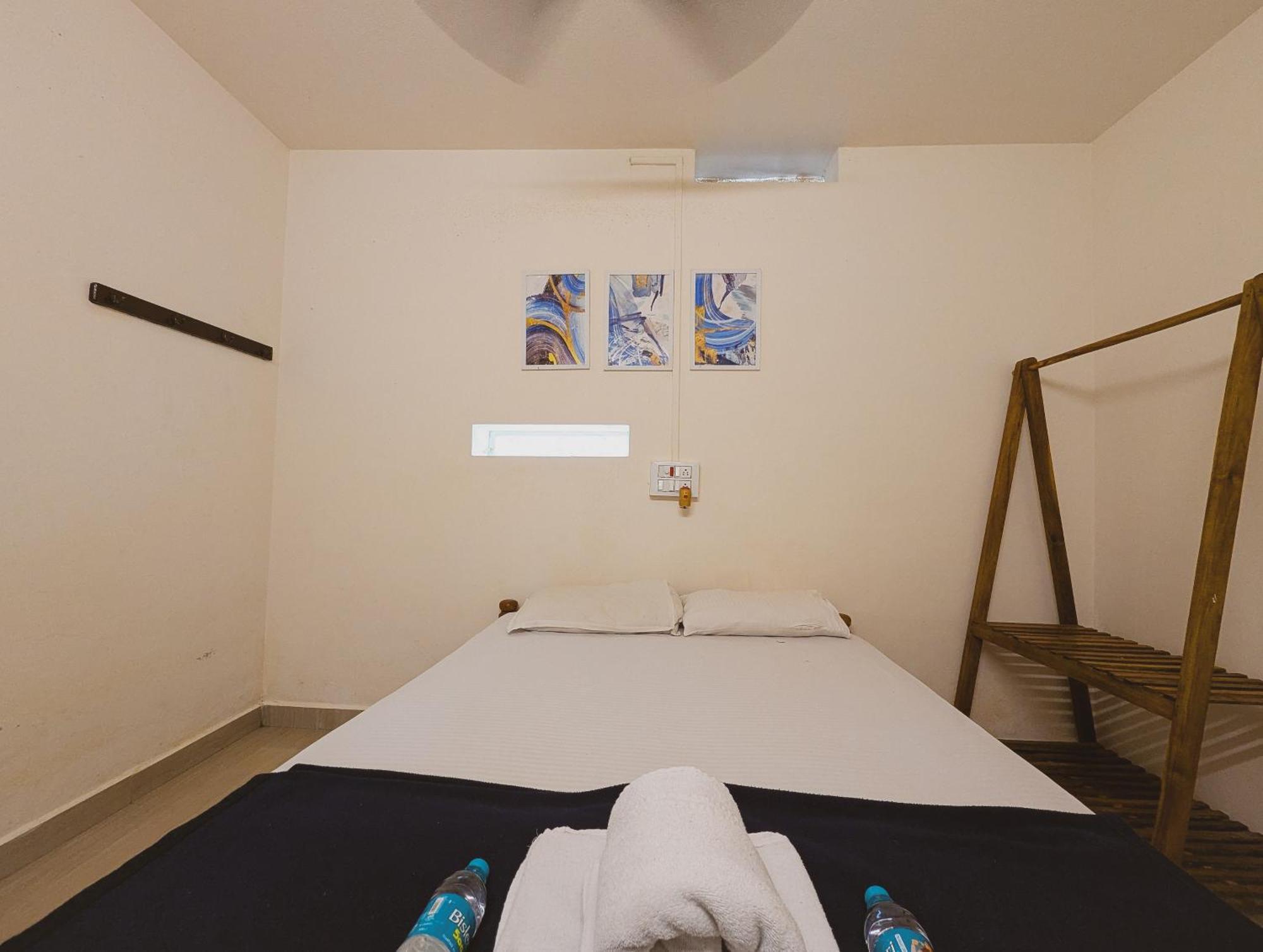 Sunset Cafe Beach Stay Гокарна Екстериор снимка