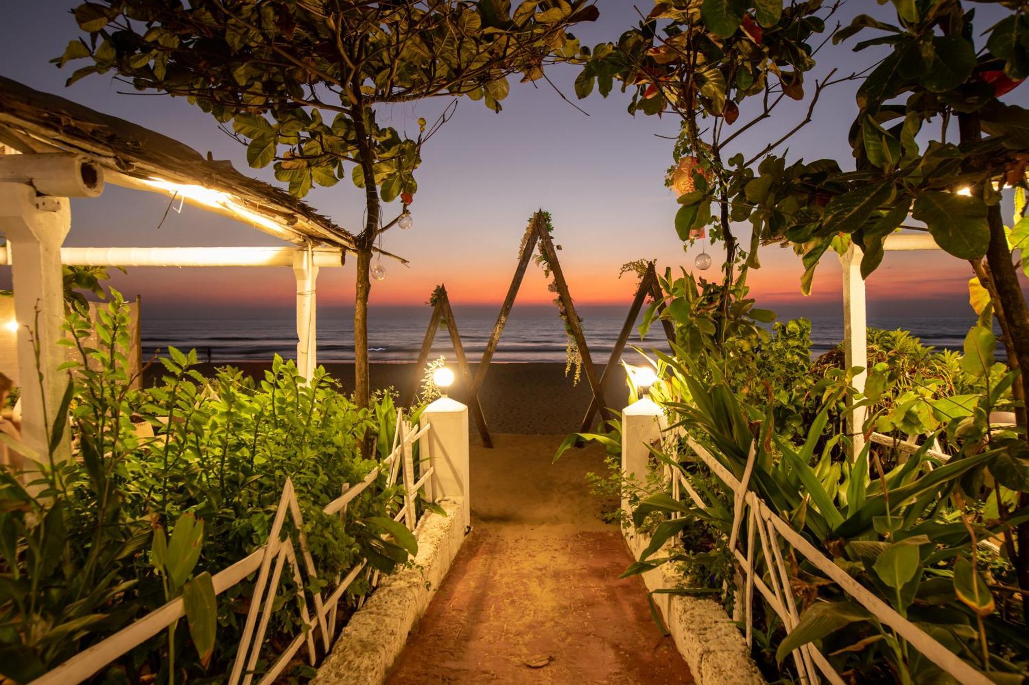 Sunset Cafe Beach Stay Гокарна Екстериор снимка