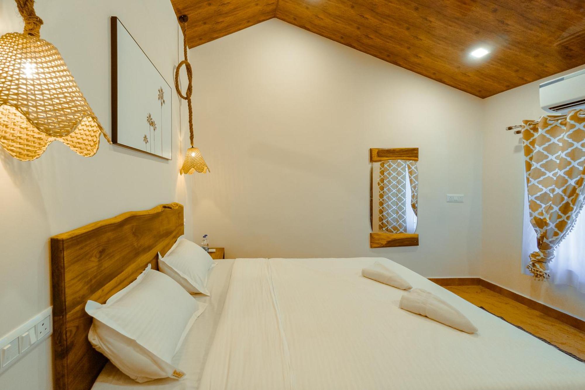 Sunset Cafe Beach Stay Гокарна Екстериор снимка